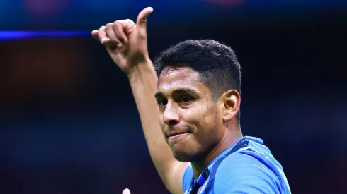 El mediocampista mexicano no ve con malos ojos un cambio de aires y hay varios clubes interesados.