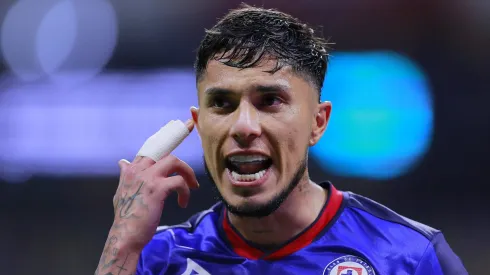 Cruz Azul recibirá una compensación económica por la salida de Carlos Salcedo