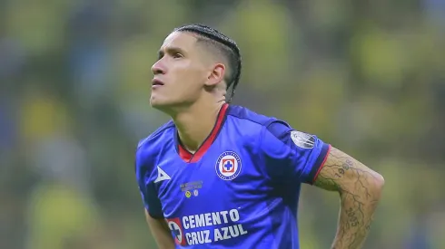 Por esto se detuvo la venta de Uriel Antuna al AEK Atenas