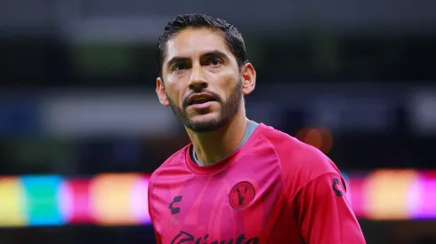 Chuy Corona no está en la alineación titular de Xolos ante Cruz Azul.