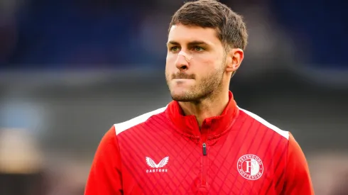 Santi Giménez regresó a entrenar al Feyenoord.