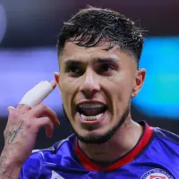 Cruz Azul lo despidió oficialmente: Carlos Salcedo continuaría su carrera en la Liga MX