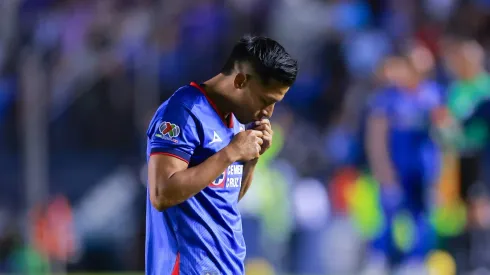 El delantero mexicano perdió protagonismo en el equipo después de la llegada de Giorgos Giakoumakis.