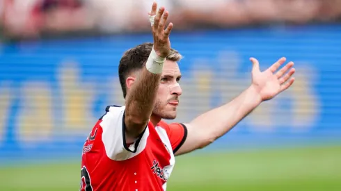 El delantero mexicano es objeto de deseo por parte del club inglés, que estaría dispuesto a pagar unos 40 millones de euros por su transferencia.