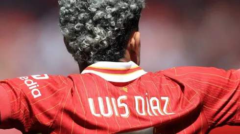 La posible llegada del delantero cafetero al Manchester City desencadenaría una serie de movimientos que acercarían a Giménez al Liverpool.