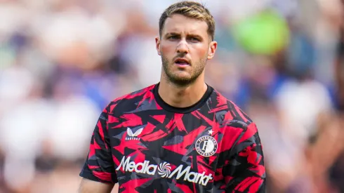 Revelan la postura del Nottingham Forest con Santiago Giménez