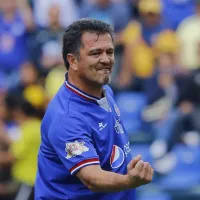 Carlos Hermosillo se harta del tema Santiago Giménez y le recomienda en que equipo jugar