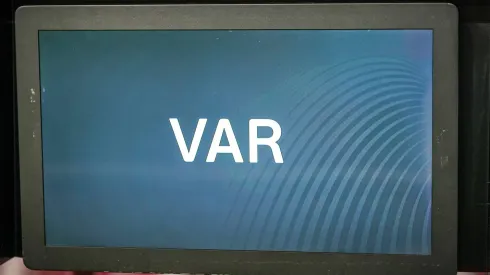 Los cementeros golearon al Club América pero el tanto de los azulcrema estuvo sumido en la polémica.
