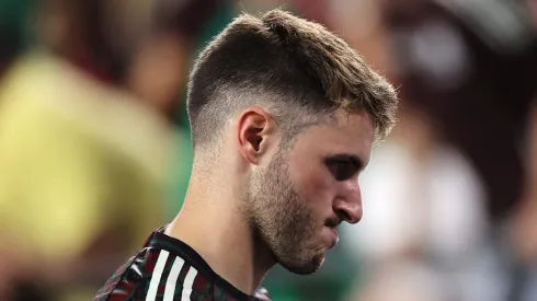 El canterano de los cementeros sigue sin poder ver puerta con el Tri y confirma su mal momento en México.