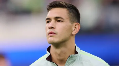 El defensor mexicano pasa a las filas del Lokomotiv de Moscú después de varias temporadas con el Almería, de España.