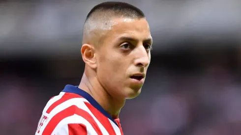 Las dolorosas palabras del Piojo Alvarado tras renovar con Chivas