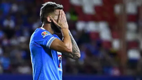 Gonzalo Piovi no jugará contra Chivas por expulsión.