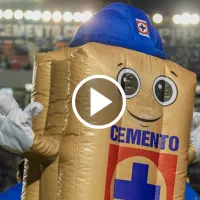 No se vio en TV: ¿Costalito se burló de Chicharito Hernández en el Cruz Azul vs. Chivas?