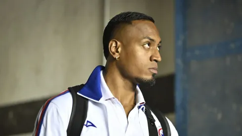 El defensor colombiano es un pilar en el equipo de Martín Anselmi y volvió a llamar la atención de la Selección Colombia.