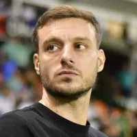 El DT de gala: La foto de Martín Anselmi con una playera retro de la Selección Mexicana