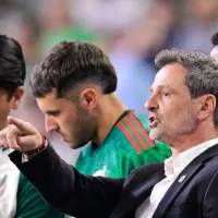 Diego Cocca respondió a las críticas de Santiago Giménez: "Se malinterpretó lo que dije"