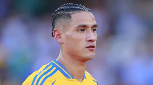 La afición de Tigres explota en contra de Uriel Antuna