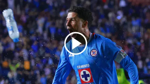 El capitán de los cementeros fueron uno de los elementos más efusivos tras el gol de Ángel Sepúlveda en el descuento.