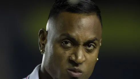 El defensor colombiano tiene contrato hasta el 2028 y es uno de los pilares en la zaga de los cementeros.