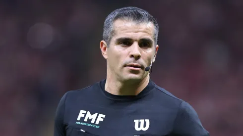 Desde la competición oficial dieron a conocer a los silbantes para el inicio de los cuartos de final.