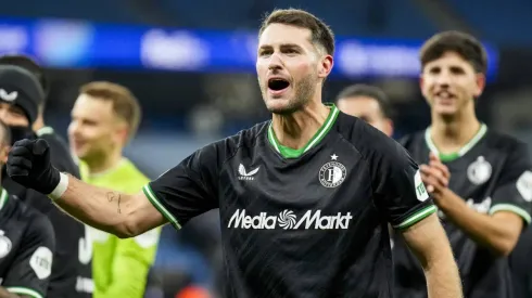 Santiago Giménez ninguneó al Manchester City tras su gol