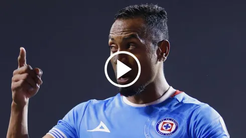 El gesto esperanzador de Willer Ditta a la afición de Cruz Azul