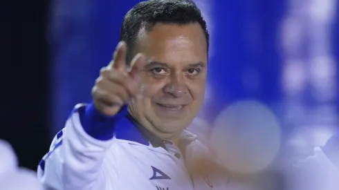 Víctor Velázquez tendría contemplados dos o tres refuerzos para Cruz Azul.