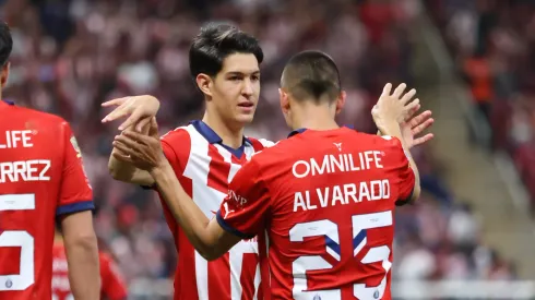 Cementeros y rojiblancos se mantienen en plenas negociaciones para acordar el traspaso del defensor mexicano a las filas de La Máquina.