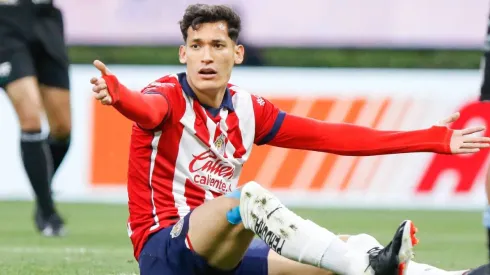 Chivas intenta que Cruz Azul no fiche a Chiquete Orozco