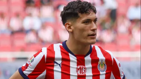 Chiquete Orozco presionaría a Chivas para salir a Cruz Azul.