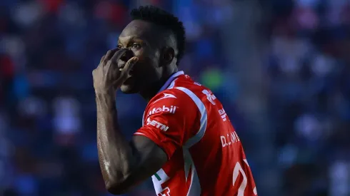 El futbolista colombiano tiene contrato con los cementeros y Los Rayos siguen sin hacer efectiva la propuesta de compra.