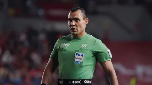 El silbante se ha convertido en uno de los personajes más criticados por la afición cementera tras la final contra el Club América.