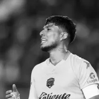 Carlos Salcedo se rompió los ligamentos: Solo un jugador de Cruz Azul se solidarizó con el Titán