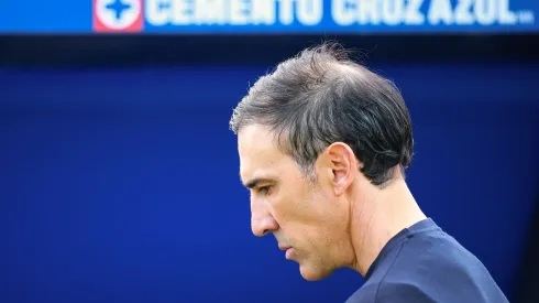 Vicente Sánchez se mantiene como DT de Cruz Azul.