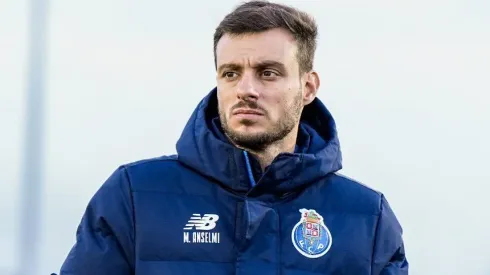 Anslemi ya dirigió con el Porto.