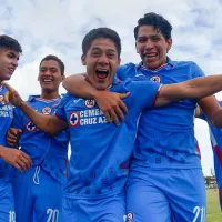 Compartió plantel con Santi Giménez en Cruz Azul, nunca debutó y hoy la lucha en la Tercera División