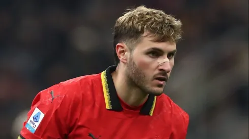 Santi Giménez y un primer "gran revés" desde su llegada a Milan.