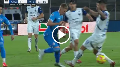 El mediocampista polaco humilló a su par español con una jugada que fue celebrada por todo el estadio.