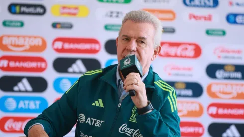 El entrenador de la Selección de México sigue al detalle el rendimiento del Bebote y de su par del Fullham, Raúl Jiménez.