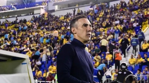 El entrenador uruguayo habló de la acción más polémica del encuentro y también envió un mensaje a sus futbolistas.