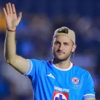 Santiago Giménez le mostró su apoyo a Cruz Azul en medio de la eliminatoria con América