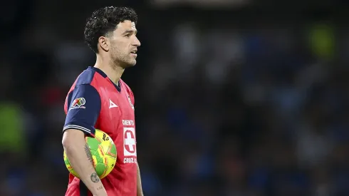 El futbolista uruguayo partiría de titular en el inicio de la Liguilla debido a las varias bajas que presentan los cementeros.