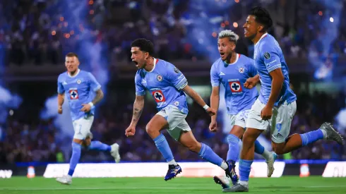 La afición cayó rendida a los pies de este titular en el Cruz Azul vs. América.
