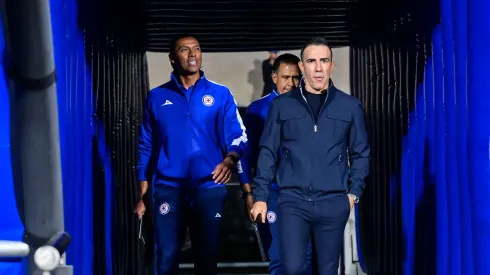 El entrenador uruguayo no seguirá pero hay ciertas actitudes que disgustan en la directiva cementera.