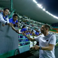 Martín Anselmi reabre la herida en Cruz Azul al hablar de la afición de Porto: “Es especial por…”