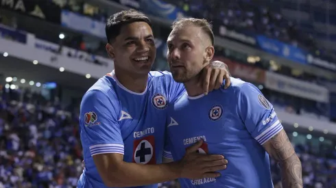 Los cementeros preparan el partido más importante de la campaña con la duda de ambos futbolistas por sendas lesiones.