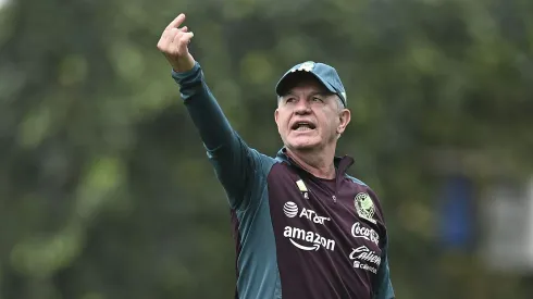 El entrenador nacional dio a conocer la lista de los convocados para la cita que tendrá lugar a partir del 14 de junio.