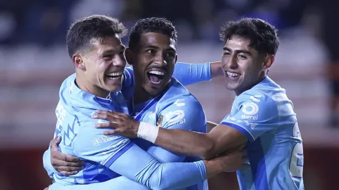 Los cementeros anticipaban movimientos para cubrir las posibles bajas de Erik Lira y Charly Rodríguez.