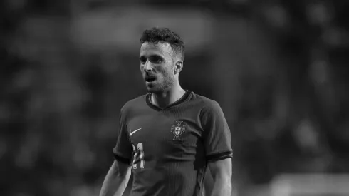 El defensor colombiano fue el único integrante del plantel cementero que se pronunció ante la trágica noticia.