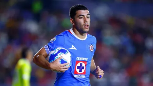 Erik Lira reveló detalles de su renovación con Cruz Azul